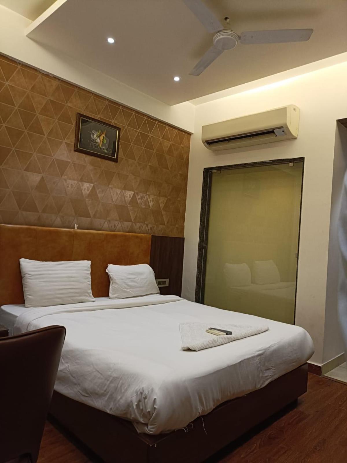 Hotel Parklane 阿格拉 外观 照片