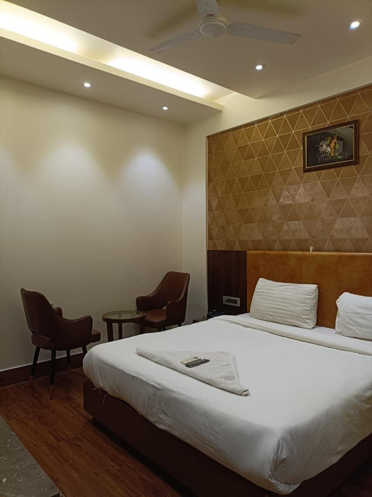 Hotel Parklane 阿格拉 外观 照片